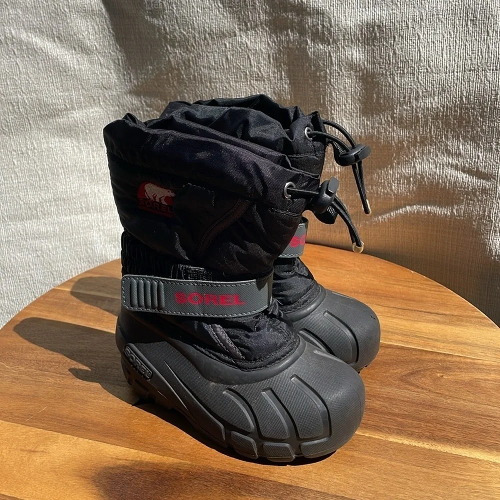 SOREL Kids Flurry Winter Boot Black/Gray/Red Size 9